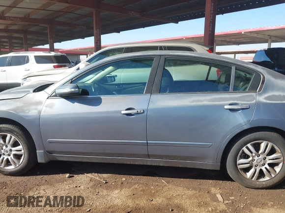 2010 Nissan Altima 2.5 SL with VIN 1N4AL2AP4AN476362, listed as a IAAI auction lot 41215889 with 165,005 mi miles. Bid and sale history available at carsss.com. Image 14.