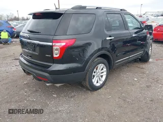 2014 Ford Explorer XLT with VIN 1FM5K8D86EGA67095, listed as a IAAI auction lot 41953602 with 122,930 mi miles and . Bid and sale history available at carsss.com. Image 4.