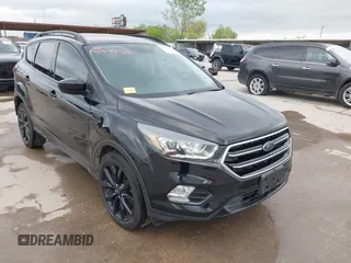 2019 Ford Escape SE z VIN 1FMCU0GD1KUA53503, wystawiony jako IAAI lot #41949322 z przebiegiem 102 350 mil mil oraz . Historia ofert i sprzedaży dostępna na DreamBid. Obrazek 1.