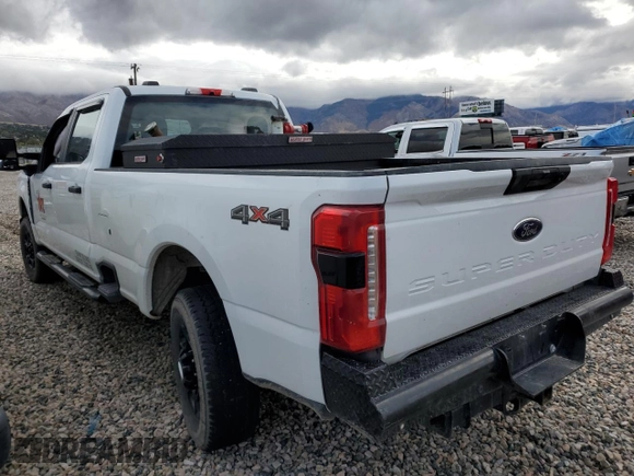 2023 Ford F-250 XL with VIN 1FT8W2BA7PEE01027, listed as a Copart auction lot 74254724 with 17,466 mi miles and Salvage title. Bid and sale history available at DreamBid. Image 2.