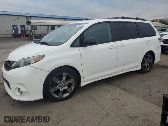 2012 Toyota Sienna SE with VIN 5TDXK3DC6CS185557, listed as a Copart auction lot 53316495 with 131,898 mi miles and Salvage Title. Bid and sale history available at carsss.com. Image 1.
