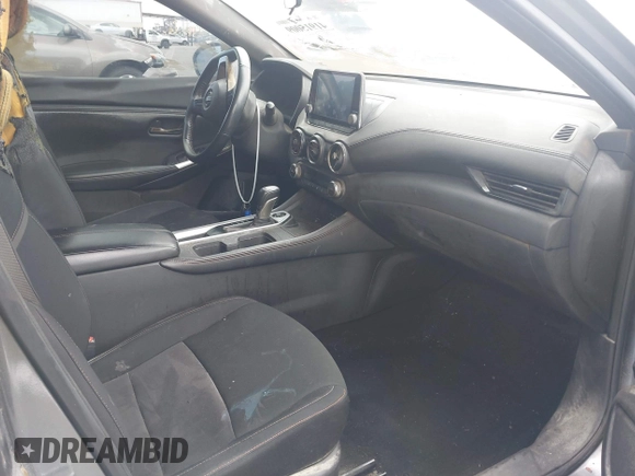 2022 Nissan Sentra SR with VIN 3N1AB8DV5NY288262, listed as a IAAI auction lot 41915009 with Not Provided miles. Bid and sale history available at carsss.com. Image 5.