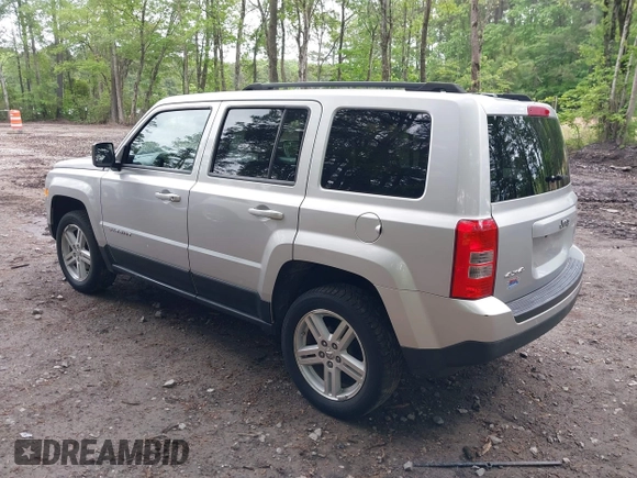 2011 Jeep Patriot Sport with VIN 1J4NF1GB0BD281031, listed as a IAAI auction lot 42203317 with 174,240 mi miles. Bid and sale history available at carsss.com. Image 3.