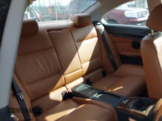 2009 BMW 3 Series 328i xDrive z VIN WBAWC33589PU84317, wystawiony jako IAAI lot #41817634 z przebiegiem 166 052 mil mil oraz . Historia ofert i sprzedaży dostępna na DreamBid. Obrazek 8.