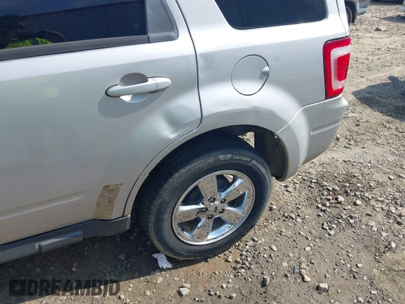 2008 Ford Escape Limited with VIN 1FMCU04178KE82143, listed as a IAAI auction lot 42297792 with 352,516 mi miles and . Bid and sale history available at DreamBid. Image 6.