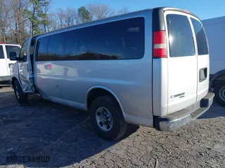2013 Chevrolet Express Passenger 1LT with VIN 1GAZG1FA6D1103764, listed as a IAAI auction lot 41173886 with 470,000 mi miles. Bid and sale history available at carsss.com. Image 3.