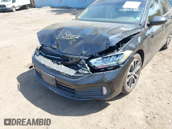 2024 Volkswagen Jetta Sport with VIN 3VWBM7BU6RM011808, listed as a IAAI auction lot 42082762 with 4,656 mi miles and . Bid and sale history available at DreamBid. Image 6.