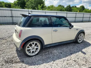 2006 MINI Hardtop S with VIN WMWRE33556TJ38543, listed as a Copart auction lot 62420145 with 105,656 mi miles and Salvage title. Bid and sale history available at DreamBid. Image 3.