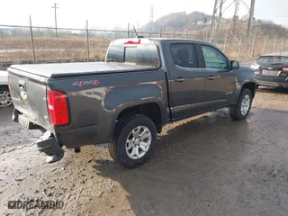 2017 Chevrolet Colorado 4WD LT with VIN 1GCGTCEN9H1209853, listed as a IAAI auction lot 41672171 with 106,715 mi miles. Bid and sale history available at carsss.com. Image 4.