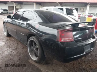 2007 Dodge Charger z VIN 2B3KA43R27H671197, wystawiony jako IAAI lot #42400223 z przebiegiem 180 948 mil mil oraz . Historia ofert i sprzedaży dostępna na DreamBid. Obrazek 3.