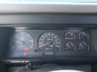 1995 Dodge Dakota z VIN 1B7GG23Y6SW902465, wystawiony jako Copart lot #44148865 z przebiegiem 174 126 mil mil oraz Czysty tytuł • Clean title. Historia ofert i sprzedaży dostępna na DreamBid. Obrazek 9.
