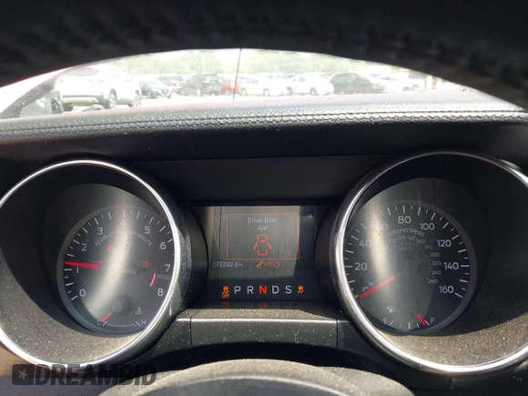 2020 Ford Mustang GT z VIN 1FA6P8CF5L5167150, wystawiony jako IAAI lot #42532222 z przebiegiem 72 292 mil mil oraz . Historia ofert i sprzedaży dostępna na DreamBid. Obrazek 7.