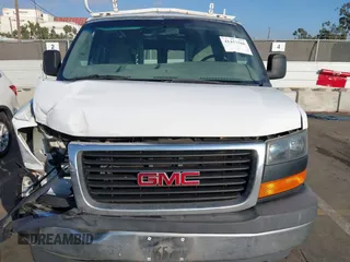 2017 GMC Savana Cargo Van with VIN 1GTW7AFF7H1911097, listed as a IAAI auction lot 41457566 with 192,508 mi miles. Bid and sale history available at carsss.com. Image 12.