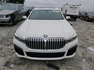 2020 BMW 7 Series 740i with VIN WBA7T2C09LGL18091, listed as a Copart auction lot 41369533 with 5,932 mi miles. Bid and sale history available at carsss.com. Image 5.