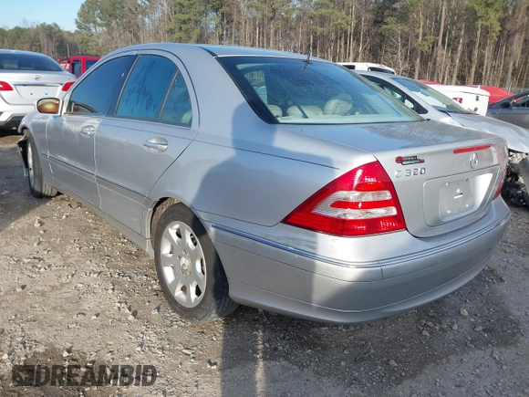 2005 Mercedes-Benz C 320 с VIN WDBRF64JX5F565631, выставлен на аукционе IAAI как лот 41416724 с пробегом 154 981 миль миль и . История ставок и продаж доступна на DreamBid. Изображение 3.