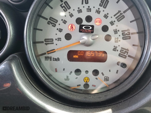 2004 MINI Cooper Hardtop S with VIN WMWRE33474TD83089, listed as a Copart auction lot 50933945 with 165,735 mi miles and Clean Title. Bid and sale history available at carsss.com. Image 9.