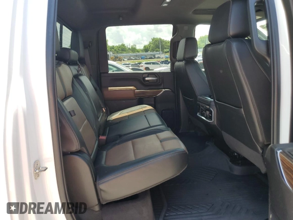 2022 Chevrolet Silverado 3500HD High Country with VIN 1GC4YVEY4NF305429, listed as a Copart auction lot 64597785 with 117,583 mi miles and Clean title. Bid and sale history available at DreamBid. Image 11.