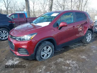 2021 Chevrolet Trax LS with VIN KL7CJNSB9MB358288, listed as a IAAI auction lot 41610891 with 33,390 mi miles. Bid and sale history available at carsss.com. Image 2.