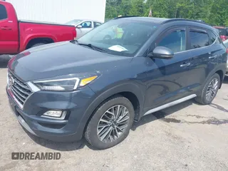 2020 Hyundai Tucson Sport z VIN KM8J3CAL6LU207989, wystawiony jako IAAI lot #42334004 z przebiegiem 59 334 mil mil oraz . Historia ofert i sprzedaży dostępna na DreamBid. Obrazek 2.