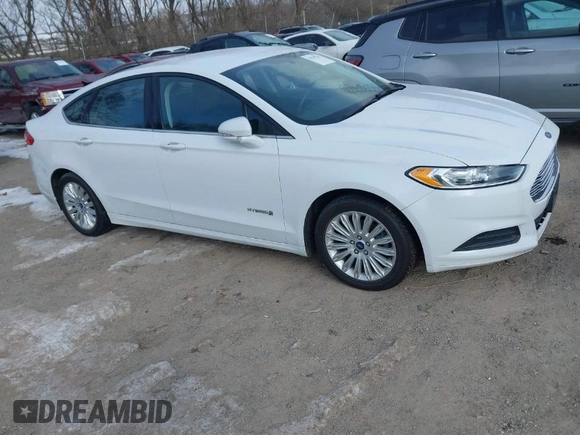 2014 Ford Fusion SE Hybrid with VIN 3FA6P0LU4ER243067, listed as a IAAI auction lot 41378720 with 129,625 mi miles. Bid and sale history available at carsss.com. Image 1.