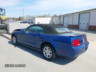 2008 Ford Mustang Deluxe with VIN 1ZVHT84N685193538, listed as a IAAI auction lot 41900065 with 132,208 mi miles and . Bid and sale history available at carsss.com. Image 3.