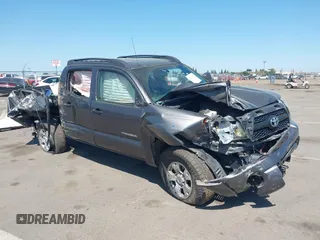 2011 Toyota Tacoma with VIN 5TFLU4EN6BX008627, listed as a IAAI auction lot 42033587 with 179,083 mi miles. Bid and sale history available at carsss.com. Image 6.