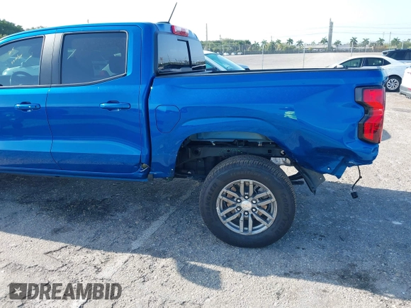 2023 Chevrolet Colorado 2WD LT z VIN 1GCPSCEK8P1198741, wystawiony jako IAAI lot #41993251 z przebiegiem 17 106 mil mil oraz . Historia ofert i sprzedaży dostępna na DreamBid. Obrazek 6.