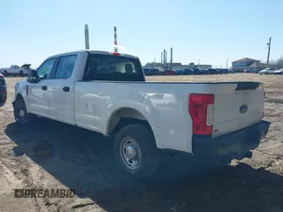 2019 Ford Super Duty F-250 SRW XL with VIN 1FT7W2A64KEE46444, listed as a IAAI auction lot 41743447 with 27,059 mi miles. Bid and sale history available at carsss.com. Image 3.