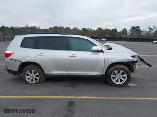 2013 Toyota Highlander with VIN 5TDZK3EH0DS111944, listed as a IAAI auction lot 41399844 with 54,696 mi miles. Bid and sale history available at carsss.com. Image 14.