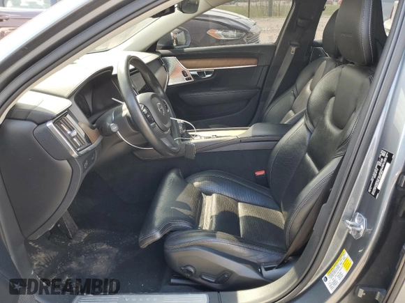 2017 Volvo S90 Inscription with VIN YV1A22ML1H1001821, listed as a Copart auction lot 46078893 with 62,122 mi miles. Bid and sale history available at carsss.com. Image 7.