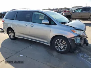2019 Toyota Sienna XLE Auto Access Seat with VIN 5TDYZ3DC4KS993338, listed as a Copart auction lot 44029395 with 71,430 mi miles and Salvage Title. Bid and sale history available at carsss.com. Image 4.