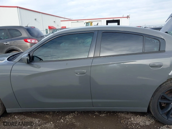 2017 Dodge Charger SE with VIN 2C3CDXBG8HH654518, listed as a IAAI auction lot 41471172 with 116,553 mi miles. Bid and sale history available at carsss.com. Image 14.
