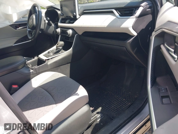 2022 Toyota RAV4 Hybrid XLE z VIN 2T3RWRFV9NW130410, wystawiony jako IAAI lot #42228113 z przebiegiem 32 672 mil mil oraz . Historia ofert i sprzedaży dostępna na DreamBid. Obrazek 5.