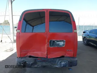 1998 GMC Savana z VIN 1GTFG25MXW1074400, wystawiony jako IAAI lot #42271307 z przebiegiem 283 291 mil mil oraz . Historia ofert i sprzedaży dostępna na DreamBid. Obrazek 16.