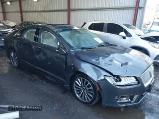 2017 Lincoln MKZ Select with VIN 3LN6L5C94HR618812, listed as a IAAI auction lot 41683133 with 189,165 mi miles. Bid and sale history available at carsss.com. Image 1.