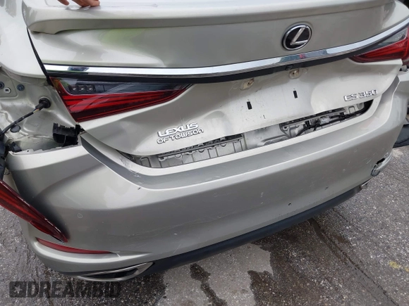 2020 Lexus ES with VIN 58ADZ1B13LU065431, listed as a IAAI auction lot 40466609 with 35,488 mi miles. Bid and sale history available at carsss.com. Image 17.