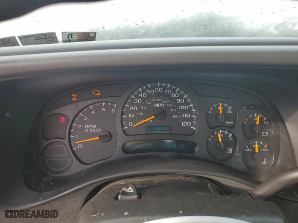 2005 GMC New Sierra 1500 SL with VIN 1GTEK14V75Z349719, listed as a Copart auction lot 86361254 with 70,658 mi miles and Salvage Title. Bid and sale history available at carsss.com. Image 9.