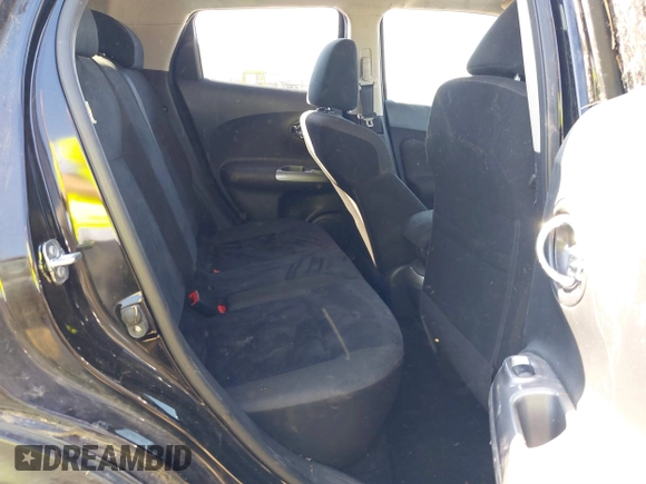 2014 Nissan Juke S with VIN JN8AF5MR1ET450940, listed as a IAAI auction lot 38801607 with 157,565 mi miles. Bid and sale history available at carsss.com. Image 8.
