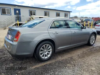 2011 Chrysler 300 Limited z VIN 2C3CA5CGXBH598486, wystawiony jako Copart lot #53387105 z przebiegiem 136 927 mil mil oraz Czysty tytuł • Clean title. Historia ofert i sprzedaży dostępna na DreamBid. Obrazek 3.