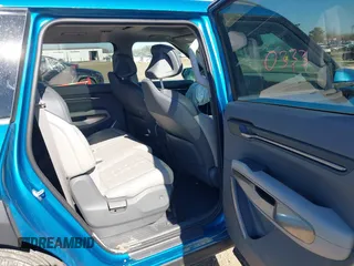 2024 Kia EV9 Wind z VIN KNDAFFS54R6024469, wystawiony jako IAAI lot #41674715 z przebiegiem 19 387 mil mil oraz . Historia ofert i sprzedaży dostępna na DreamBid. Obrazek 8.