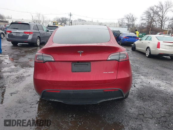 2024 Tesla Model Y Long Range with VIN 7SAYGAEE7RF133073, listed as a IAAI auction lot 41081463 with Not Provided miles and . Bid and sale history available at DreamBid. Image 15.