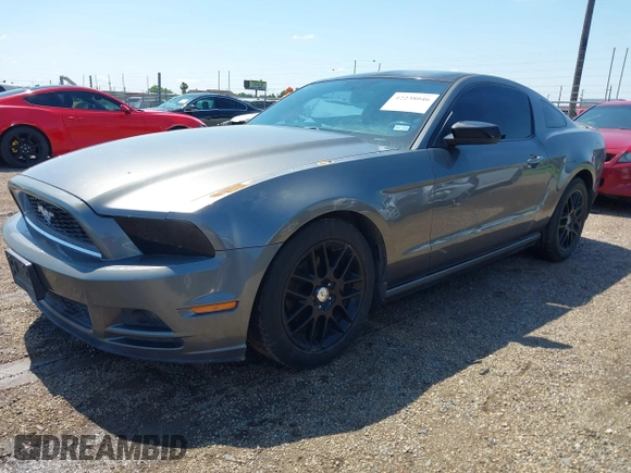 2014 Ford Mustang V6 z VIN 1ZVBP8AM7E5274601, wystawiony jako IAAI lot #42238046 z przebiegiem 161 887 mil mil oraz . Historia ofert i sprzedaży dostępna na DreamBid. Obrazek 2.