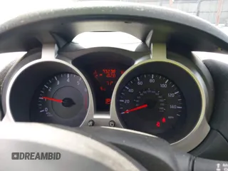 2013 Nissan Juke SL z VIN JN8AF5MVXDT216307, wystawiony jako IAAI lot #42206736 z przebiegiem 73 238 mil mil oraz . Historia ofert i sprzedaży dostępna na DreamBid. Obrazek 7.