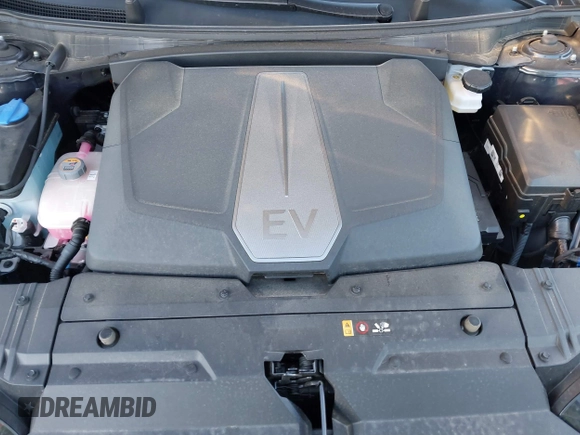 2023 Kia EV6 Wind with VIN KNDC34LA6P5603239, listed as a IAAI auction lot 41071419 with 8,042 mi miles. Bid and sale history available at carsss.com. Image 10.