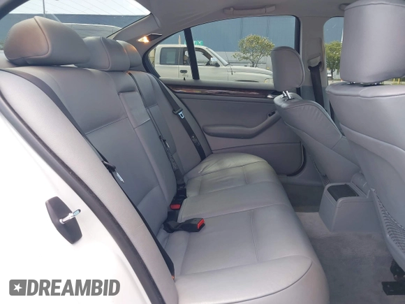 2004 BMW 3 Series 325i с VIN WBAAZ33414KP84920, выставлен на аукционе IAAI как лот 42056526 с пробегом 199 879 миль миль и . История ставок и продаж доступна на DreamBid. Изображение 8.
