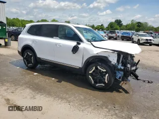 2025 Kia Telluride S with VIN 5XYP6DGC7SG633192, listed as a Copart auction lot 58782175 with 2,134 mi miles and Salvage title. Bid and sale history available at DreamBid. Image 4.