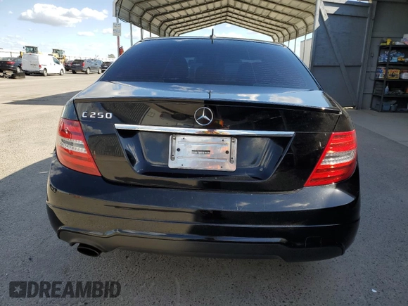 2013 Mercedes-Benz C 250 Sport z VIN WDDGF4HB9DA754630, wystawiony jako Copart lot #56878755 z przebiegiem 181 668 mil mil oraz Szkoda całkowita • Salvage title. Historia ofert i sprzedaży dostępna na DreamBid. Obrazek 6.