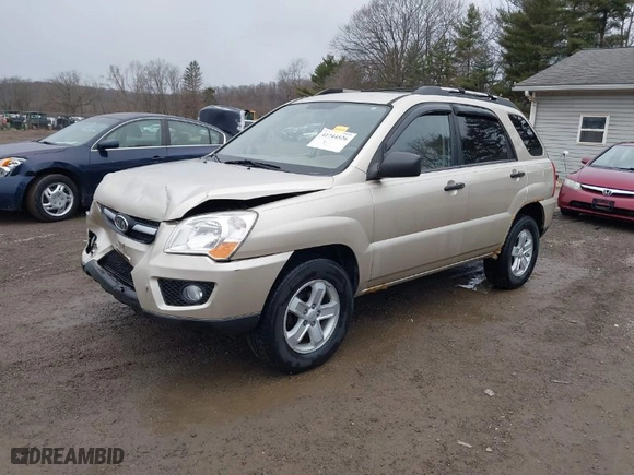 2009 Kia Sportage LX with VIN KNDJE723397628211, listed as a IAAI auction lot 41744526 with 136,811 mi miles. Bid and sale history available at carsss.com. Image 2.