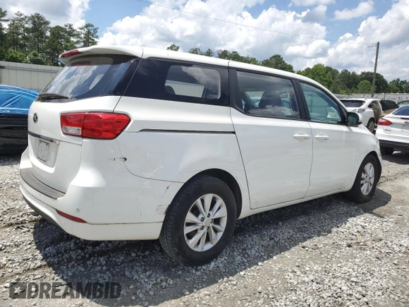2015 Kia Sedona L with VIN KNDMA5C17F6022132, listed as a Copart auction lot 57431604 with 54,583 mi miles and Salvage Title. Bid and sale history available at carsss.com. Image 3.