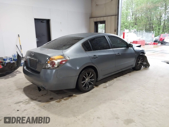 2010 Nissan Altima 2.5 S with VIN 1N4AL2AP6AN441256, listed as a IAAI auction lot 41977274 with 198,343 mi miles. Bid and sale history available at carsss.com. Image 4.